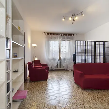 Civico 493 B'n'b Bed & Breakfast 3*